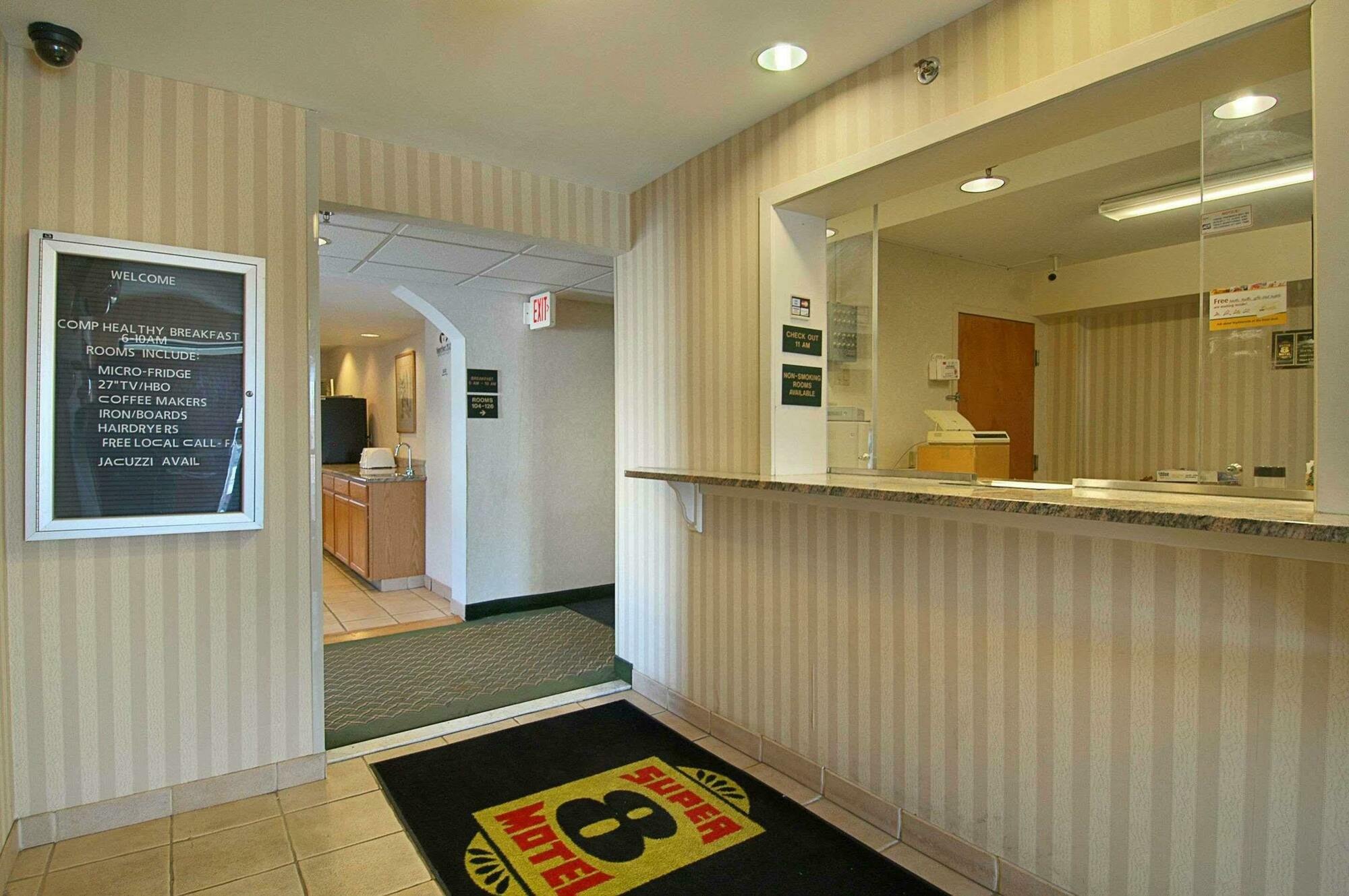 Super 8 By Wyndham Allentown Luaran gambar